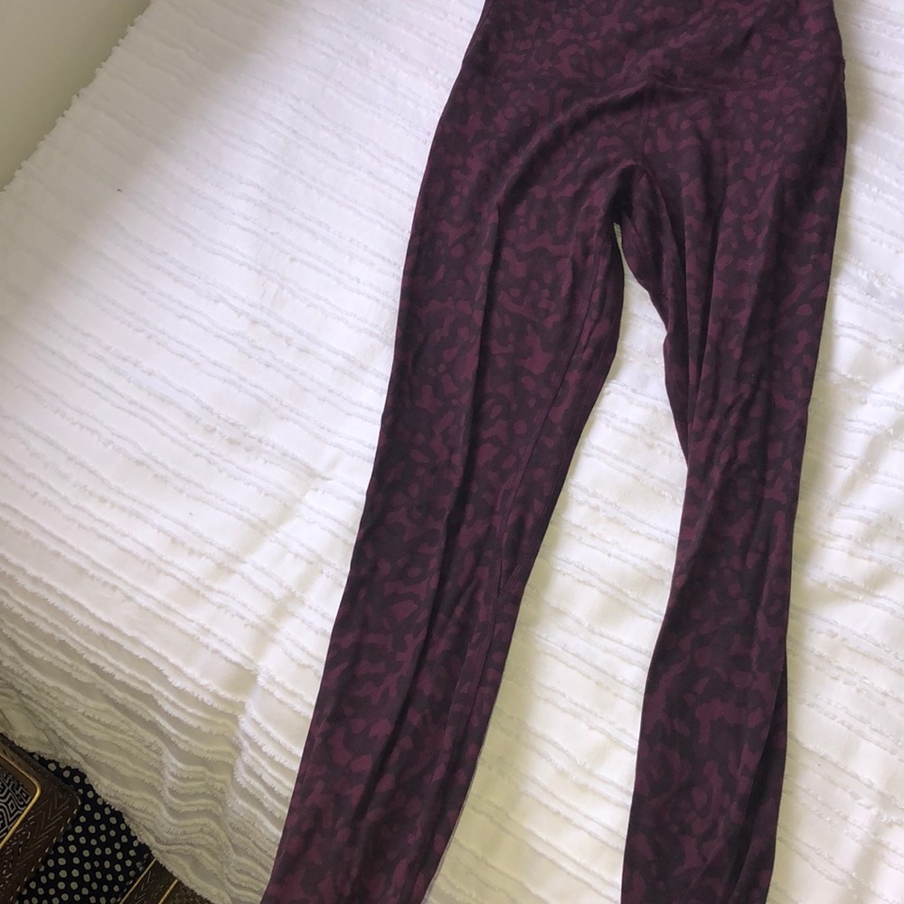 Purple jaguar print lulu aligns size 6